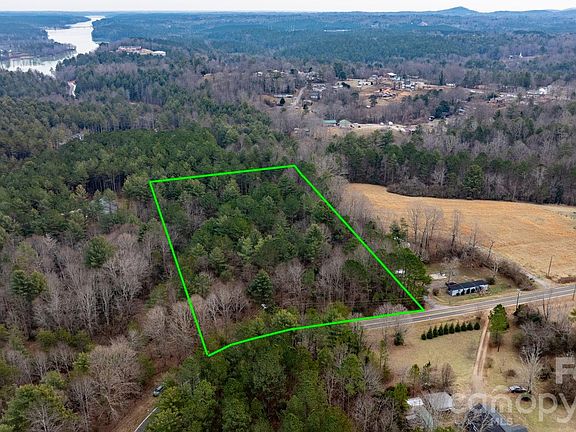 2nd image of 4753 John Berry Rd