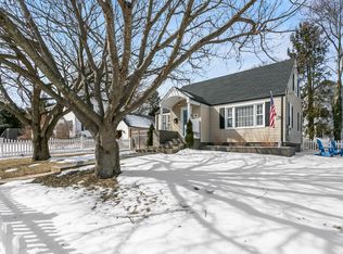 118 Boroskey Rd, Fairfield, CT 06824