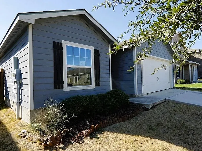 6731 Rosenthal Pass — Photo 1