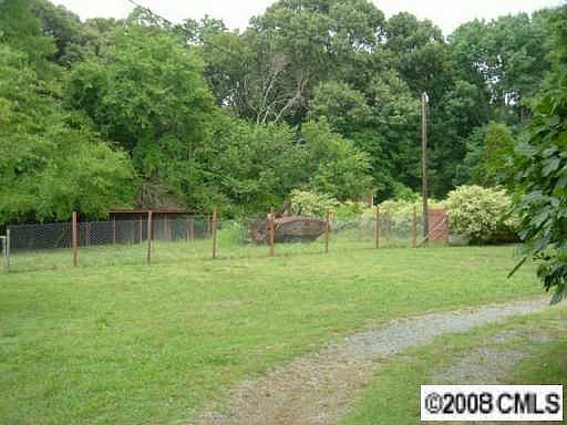 3rd image of 3824 Matthews Mint Hill Rd