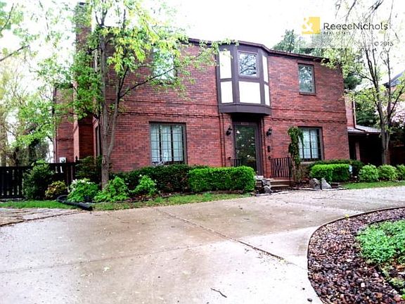 2nd image of 6020 Ward Pkwy