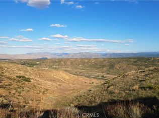 25 Summit Valley Rd, Hesperia, CA 92344