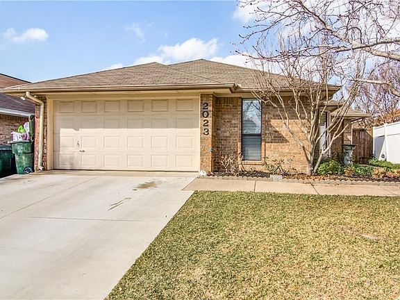 5th image of 2023 Verlaine Dr