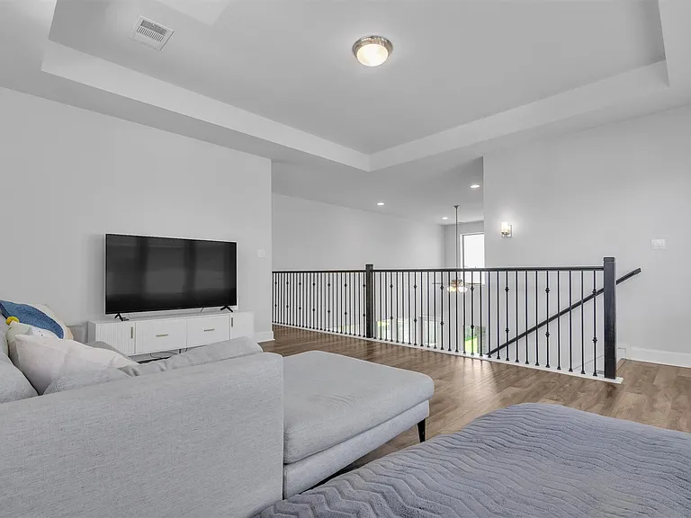 113 Lenera Dr — Photo 18