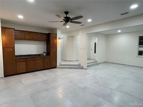 5th image of 1712 Fern Ave