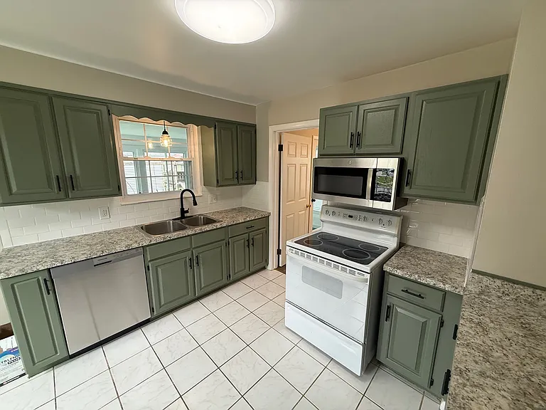 3162 Winston Blvd — Photo 11
