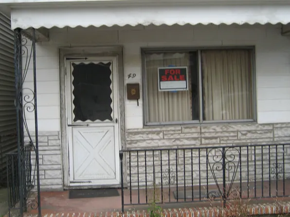 49 Valley St, New Philadelphia, PA 17959