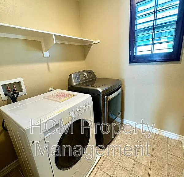 26027 Newport Ave — Photo 22