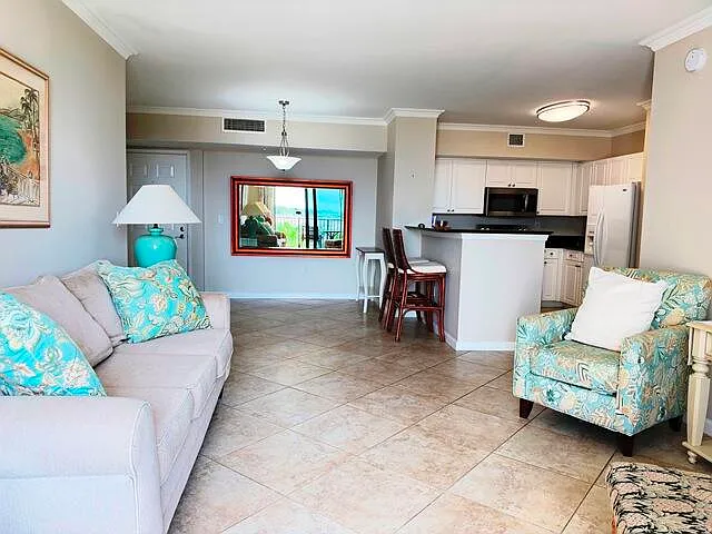 CityPlace Tower Condo — Photo 2