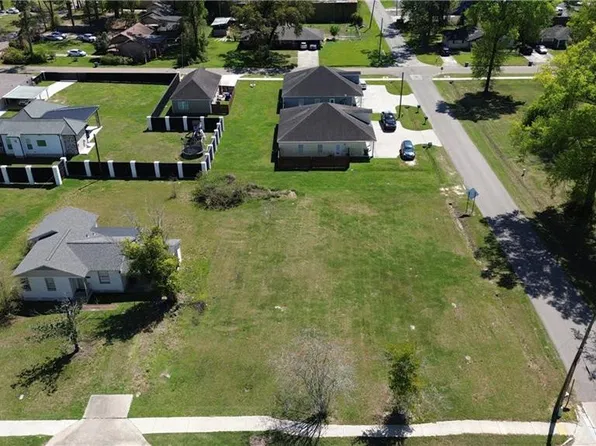 909 W Morris Ave, Hammond, LA 70403