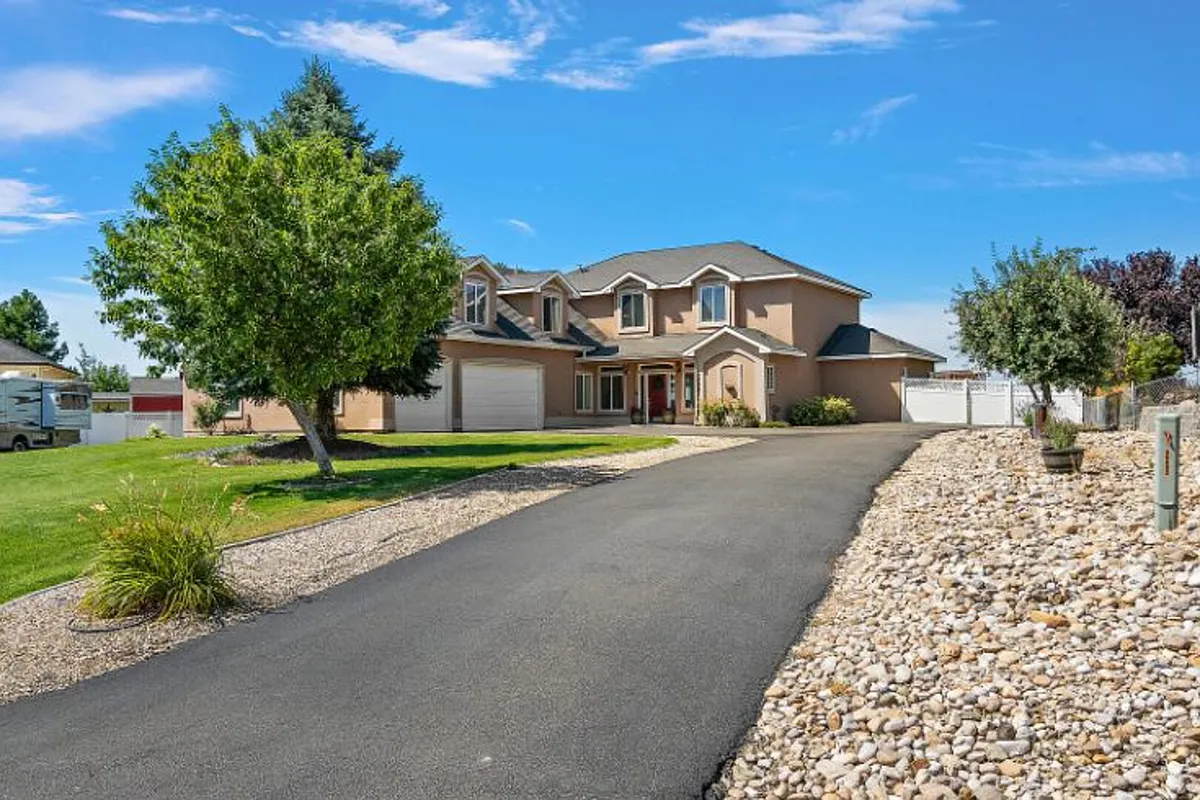 Building Photo - Southlake Cir