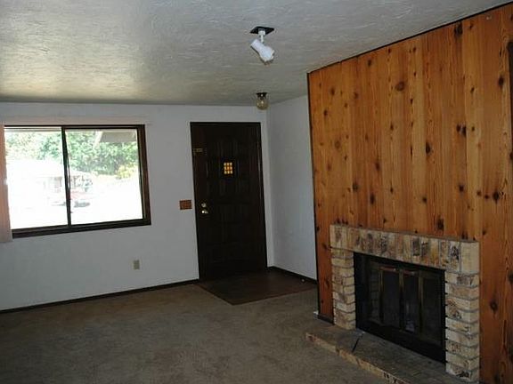 2nd image of 9136 Tolo Ct NE #B
