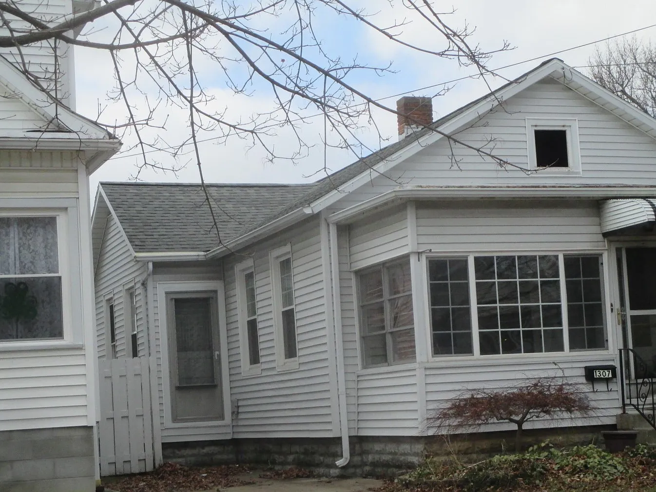1307 Vine St photo 1