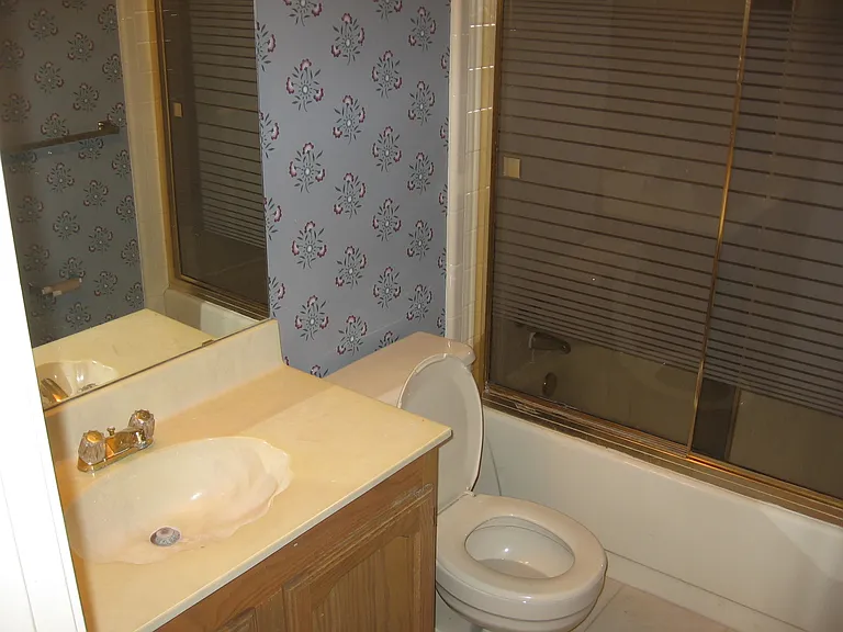 4424 Junction Dr — Photo 3