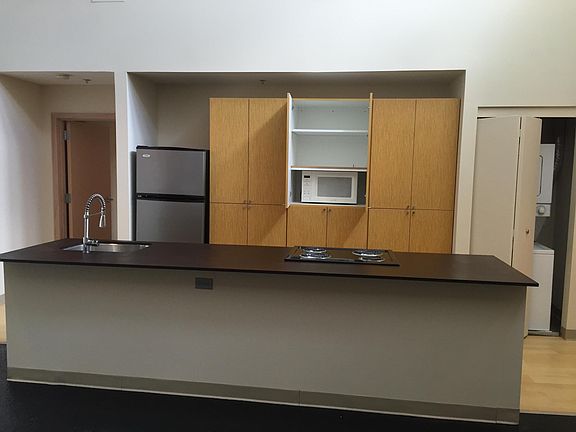 3rd image of 3141 Locust St Unit 201