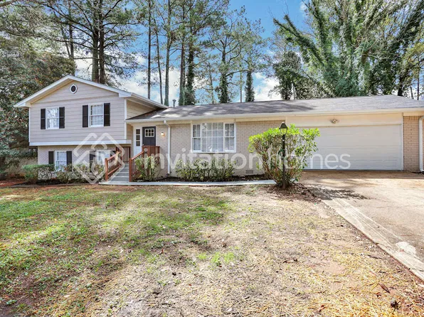 3410 Ravenswood Dr, Atlanta, GA 30349