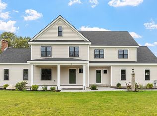 2 Colburn Ln, Littleton, MA 01460