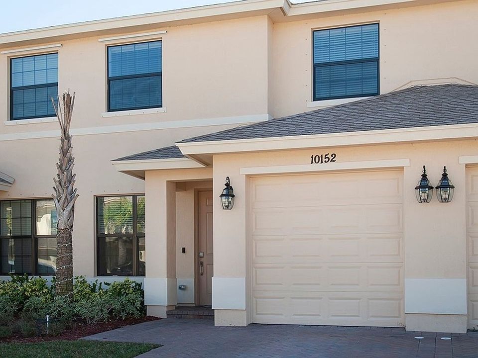 1st image of 10152 W Villa Cir