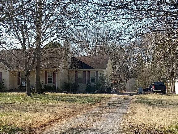 3rd image of 1315 Nottaway Ct