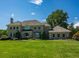 1051 Kelso Rd, Great Falls, VA 22066