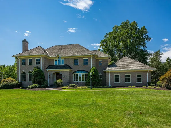 1051 Kelso Rd, Great Falls, VA 22066