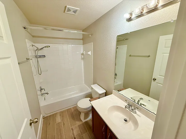 1617 Sugarberry Ln — Photo 15