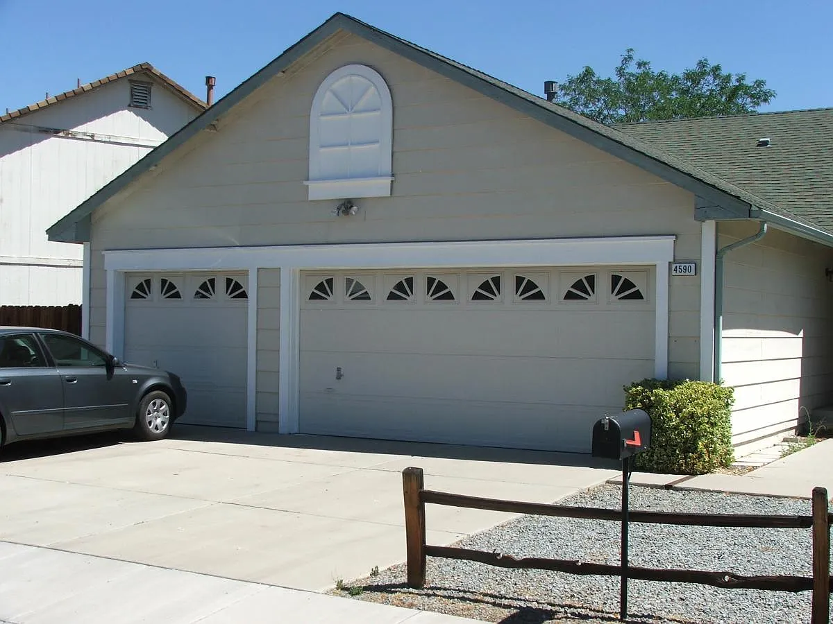 4590 Kilborne Ct photo 1