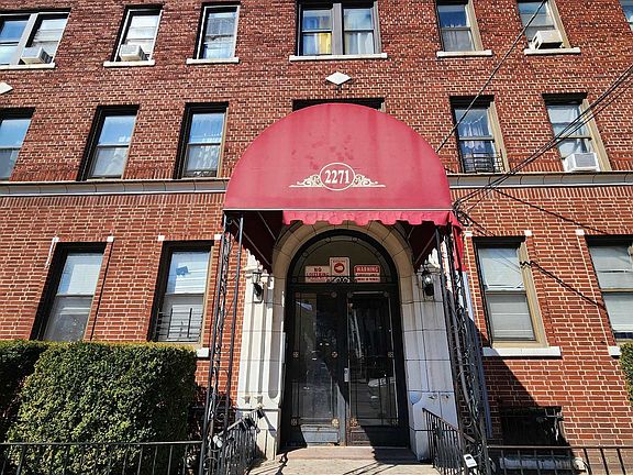 3rd image of 2271 John F Kennedy Blvd APT 403