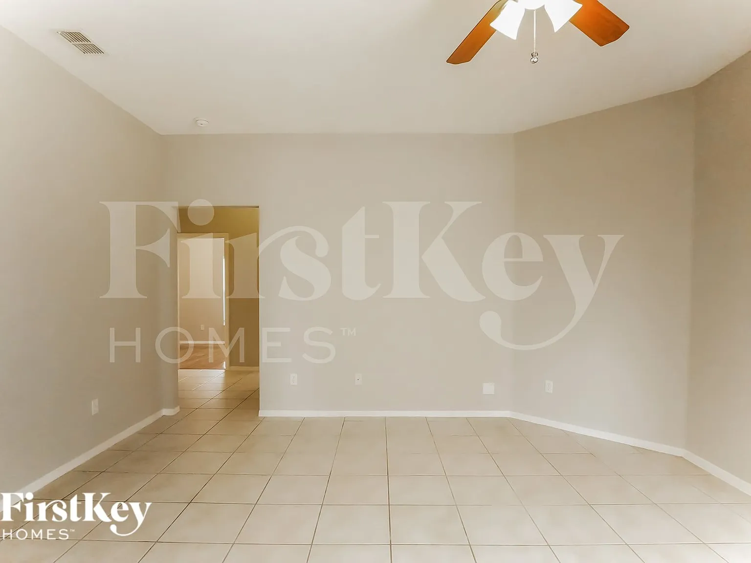 4 bed, 2.0 bath, 1836 sqft, $2,700 — Photo 2