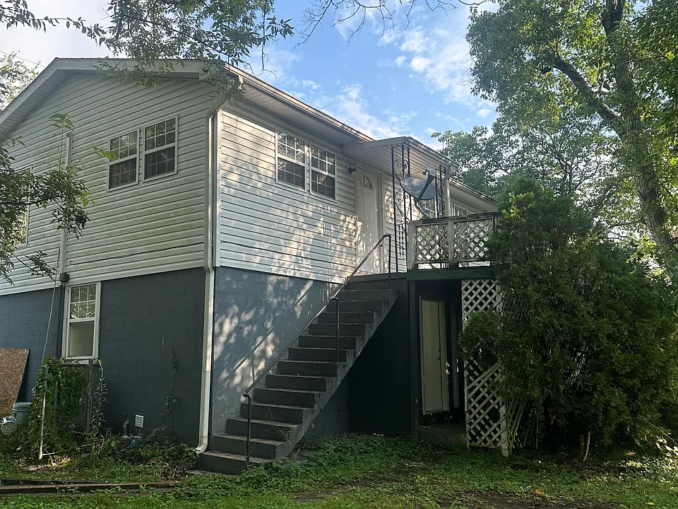 1308 S Cedar Ave