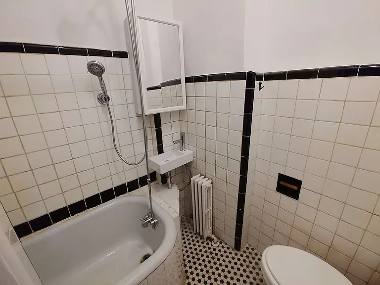 689 Humboldt St #2 — Photo 3