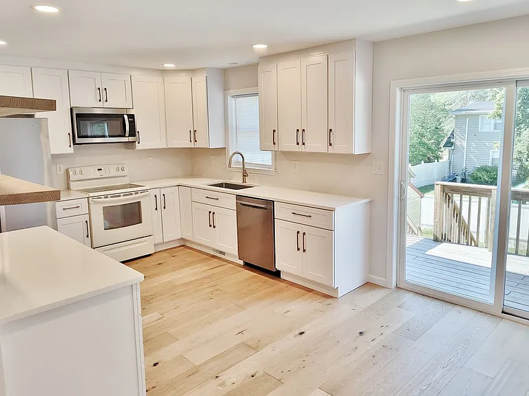 36 Taylor Dr — Photo 5