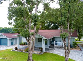 55042 Riverview Dr, Astor, FL 32102