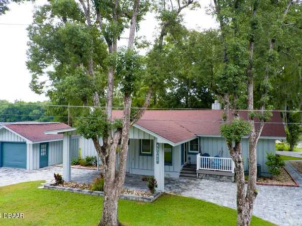 55042 Riverview Dr, Astor, FL 32102