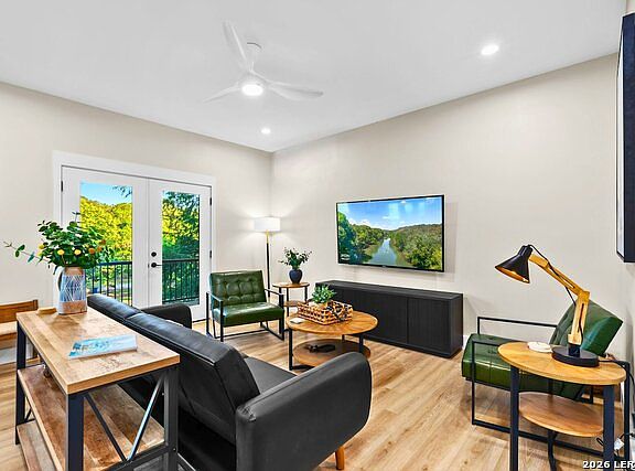 3rd image of 6790 River Rd #1