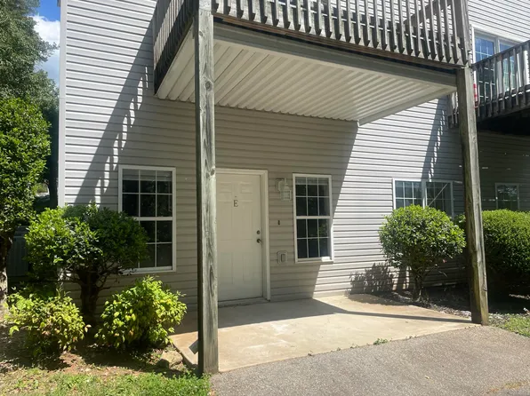 300 Porter St #E, Demorest, GA 30535
