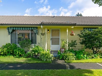 12510 SE Main St, Portland, OR, 97233