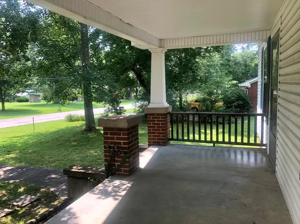 203 Church St, Loretto, TN 38469