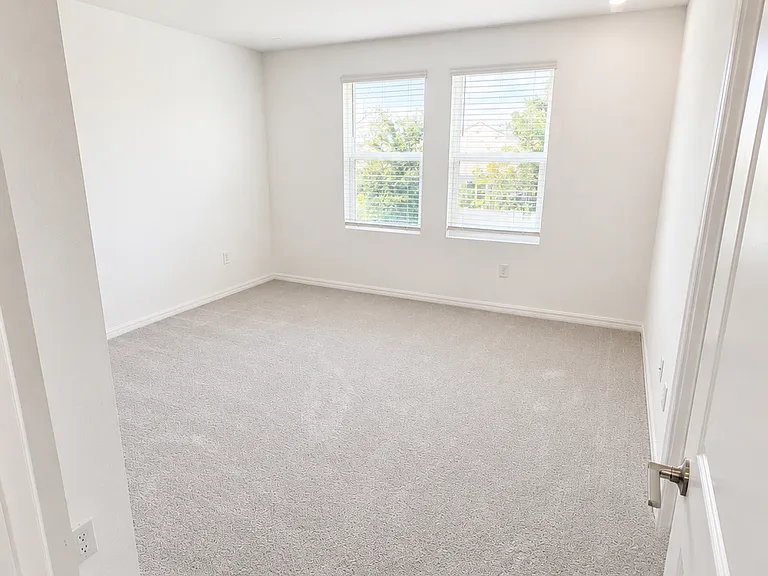 16517 Bergamo Pl — Photo 5