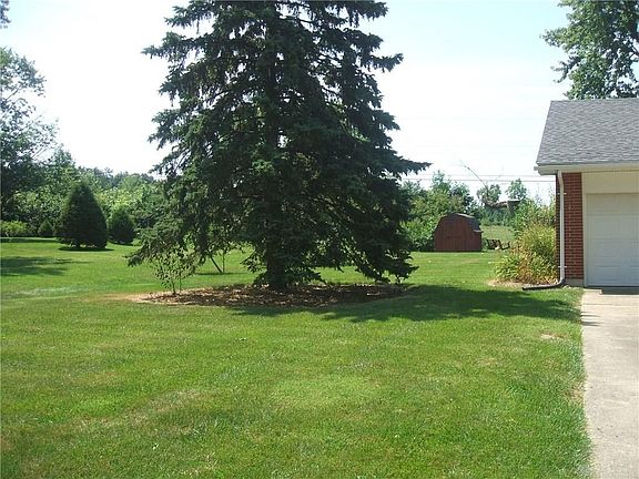 5th image of 3811 Lujon Dr
