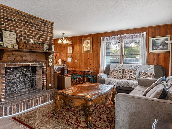5th image of 155 Farrs Bridge Rd