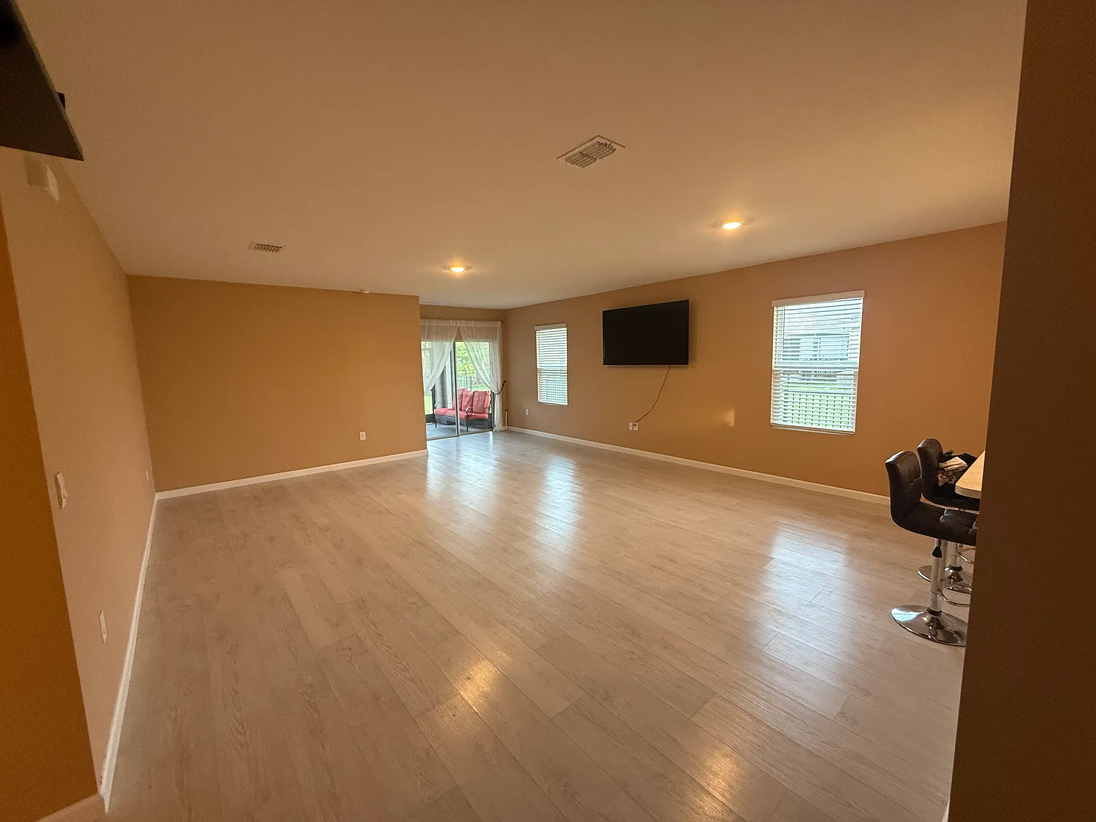 3 bed, 1753 sqft, $2,500 — Photo 3