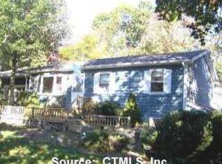 20 Parkview Dr, Niantic, CT 06357
