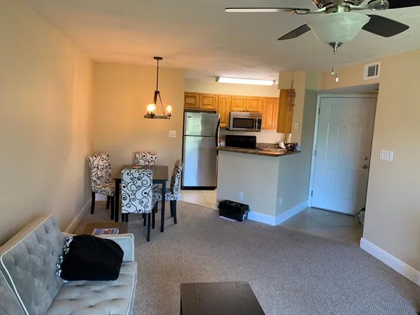 650 Island Club Ct, Melbourne, FL