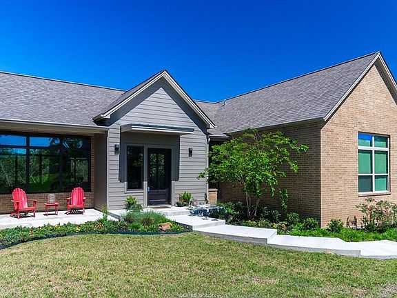 2nd image of 3544 Sagamore Dr