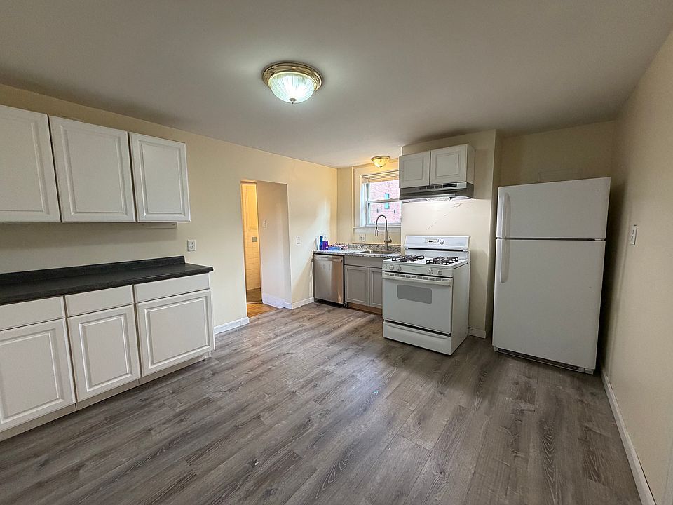 1st image of 68 Gore St #2