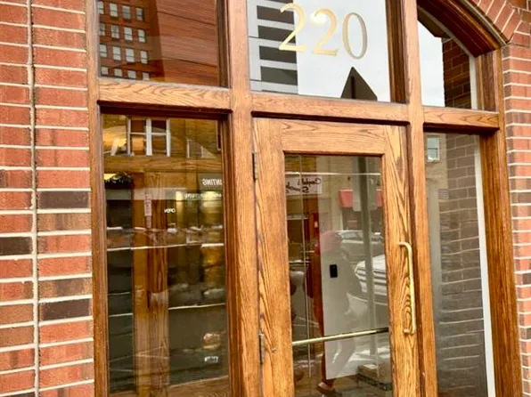 220 Mac Ave APT 212, East Lansing, MI 48823