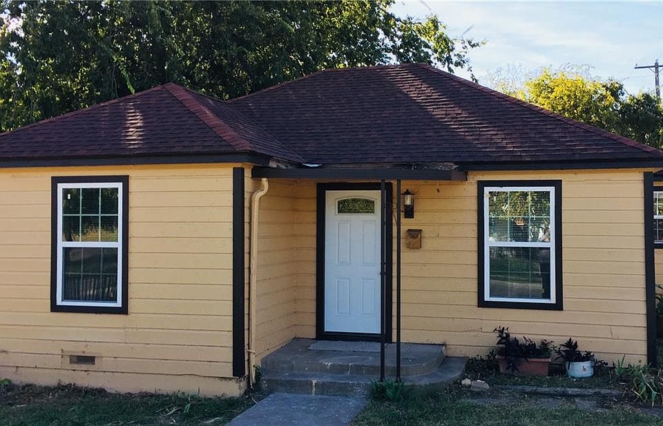 1st image of 2121 Lincoln Ave