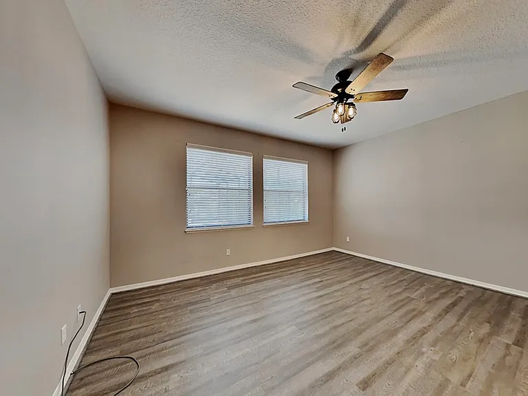 2131 Lacosta Pl — Photo 10