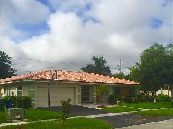 5th image of 16540 Royal Poinciana Ct